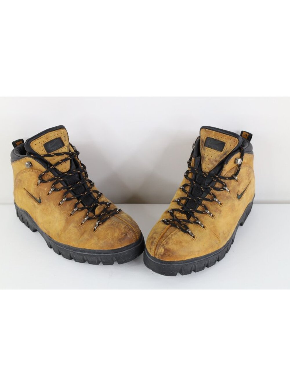 Vintage 90s Nike ACG Mens 8 Leather Mountain Mountaineering Boots Brown Gorpcore